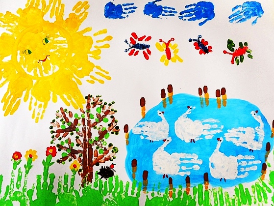 Рисование средняя группа нарисуй картинку. Рисование лето. Рисование с детьми на тему лето. Рисование в детском саду. Рисование в детском саду лето.